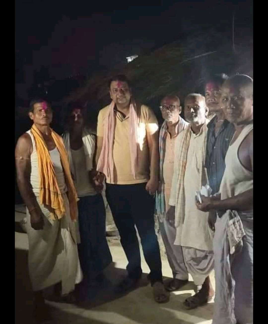 चुनावको मुखमा एमालेमा पहिरो वडा अध्यक्षको प्रत्याशी सिंह समेत माओवादी केन्द्रमा प्रवेश