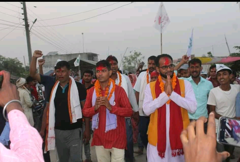 लहानमा जनमत पार्टीको नेता कार्यकर्तामा भोट् माग्नमा ब्यस्त