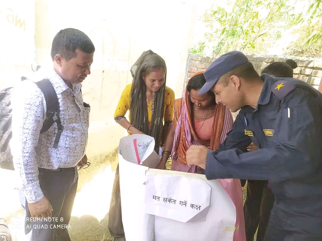 लहान १ र २२मा समग्र बिकास सेवा केन्द्रद्वारा नमुना मतदान सम्पन्न
