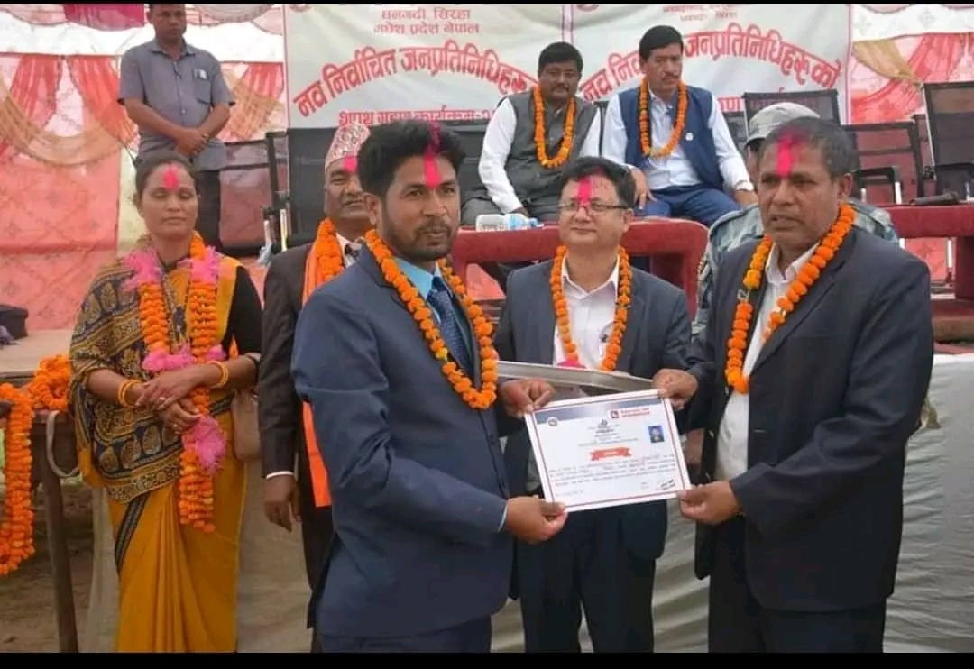 धनगढीमाई नगरपालिका १२ मा वडा अध्यक्ष शर्माले गरे पदभार ग्रहण