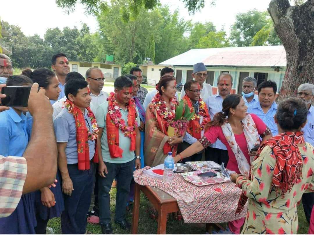 सुरुङ्गा नगरपालिकाका नवनिर्वाचित जनप्रतिनिधिहरूलाई बिधालय शिशुवारीद्वारा सम्मान