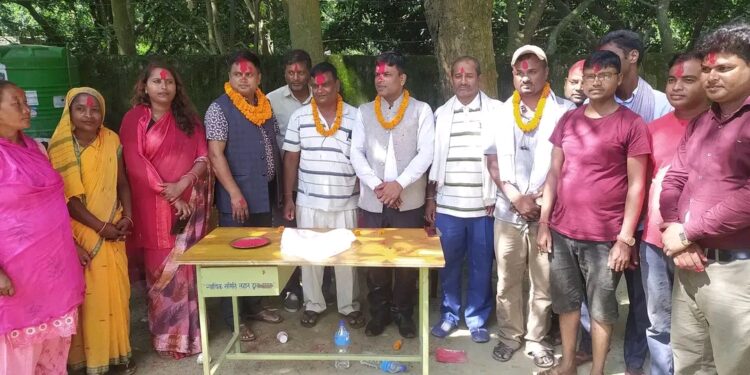 लहान २४ का स्थानीयद्वारा जिल्ला समन्वय समितिका प्रमुख र लहानका उप प्रमुख सम्मानित