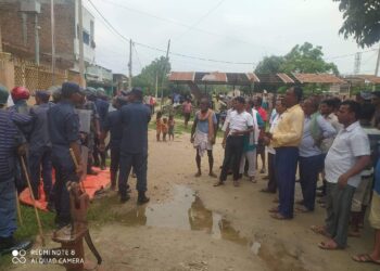 सिरहाको भगवानपुर गाउँपालिकामा तला बन्दी गर्ने करार कर्मचारीको चेतावनी