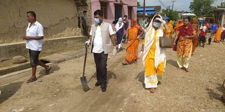 जनप्रतिनिधिद्वारा लहान ४ मा सरसफाई कार्यक्रम