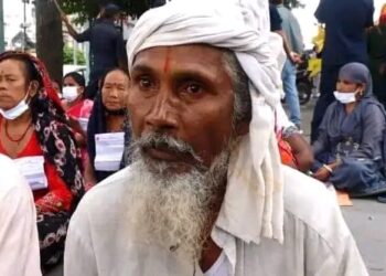 धर्नामा बस्न फेरि पुगे माइतीघरमा नवलपरासीका मिटर ब्याजी पीडित