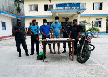 सर्लाहीको बरहथवाबाट बहुमुल्य गरगहना,र रकमसहित दुईजना पक्राउ