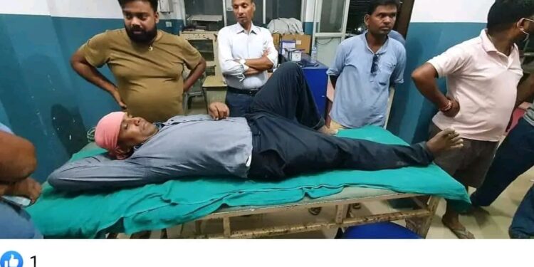 मिर्चैया हाइवे लोकमार्गमा पर्ने स्थानीय ब्यपारी धुवाँ,धुलो, हिलो