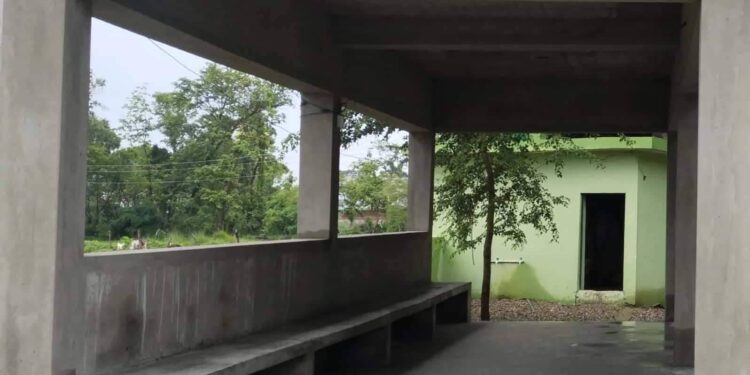 नगर प्रमुख शाहको पहलमा नइमिया कब्रिस्तान भित्र प्रतिक्षालय निर्माण