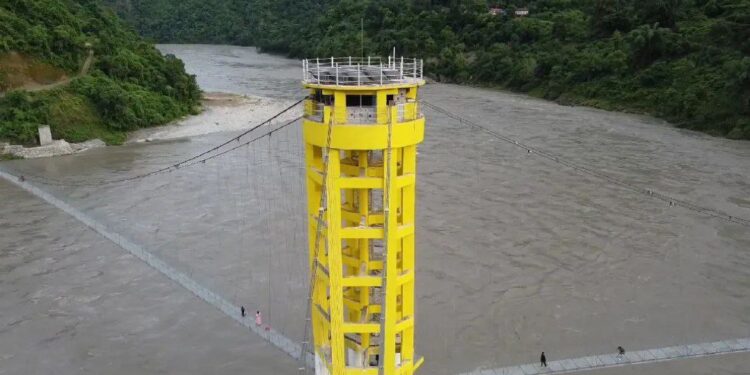 गुल्मी, पाल्पा र स्याङ्जा जोड्ने तीन मुखे झोलुङ्गे पुल निर्माण सम्पन्नसँगै, आन्तरिक पर्यटकको चहलपहल