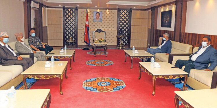 प्रधानमन्त्री निवास बालुवाटारमा बसेको सत्तारुढ गठबन्धनको बैठक