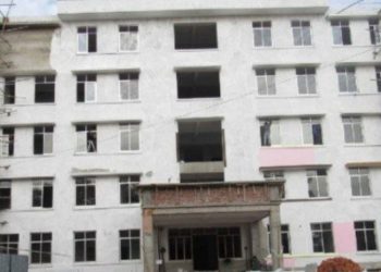 दाङमा दुई तलामाथिबाट हाम्फालेर भागे अदालत पुर्‍याइएका थुनवा