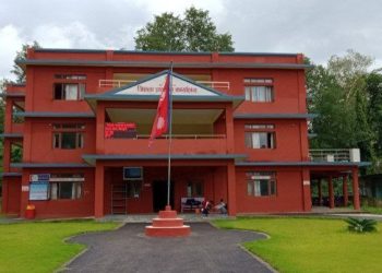 अधिकांश सरकारी कार्यालय सुनसान