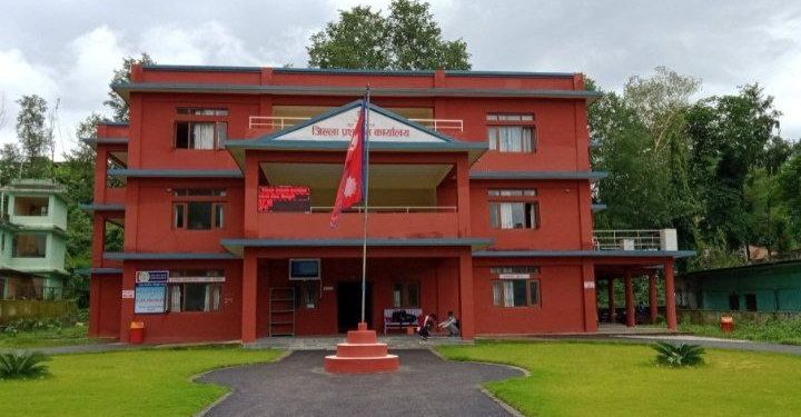 अधिकांश सरकारी कार्यालय सुनसान