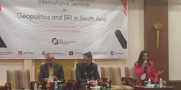 बिआरआई परियोजना ऋणमा संचालन गर्नुहुदैन: पुर्व पररास्ट्रमन्त्रीद्वय