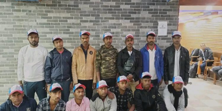 लहानका मिथिला मेनपावरले मलेसिया पठाएको १४ जना अलपत्र