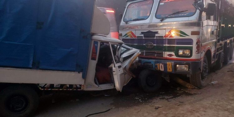 सुनवलमा एकाबिहानै दुर्घटना हुदा एकको मृत्यु, जना घाइते