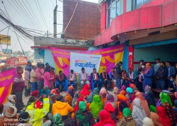 सुर्य ज्योति लाईफ इन्स्योरेन्सले बाँडे विपन्नलाई न्यानो कपडा