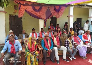 शिक्षकको आशिर्वाद विद्यार्थीलाई बिदाई