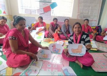 बालशिक्षिका लाई प्रारम्भिक साक्षरता तालीम