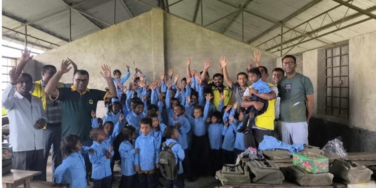 लायन्स क्लब अफ लहान सिटीद्वारा गरिब दलित विद्यार्थीलाई पोसाक वितरण