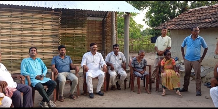 सहयोगी हातहरूको योगदान: भुजेल परिवारले पाएँ नयाँ घर”