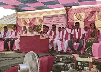 नेशनल लघुवित्तद्वारा सिरहाका दुई विद्यालयमा ६ लाख बराबरका शैक्षिक सामग्री वितरण