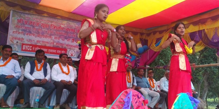 सामाचकेवा नृत्यले सजायो हाजिरी जवाफ कार्यक्रम