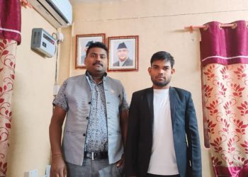 स्वास्थ्य मन्त्रालयका प्रमुख स्वकीय सचिव सतीश चन्द्र सिंहसँग मुस्तफा अजहरीको भेट: डायलासिस सहयोगमा ढिलाइको कुरा उठ्यो