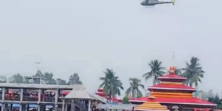 छिन्नमस्ता र कङ्कालिनी मन्दिरमा हेलिकप्टरबाट पहिलोपटक पुष्पवृष्टि