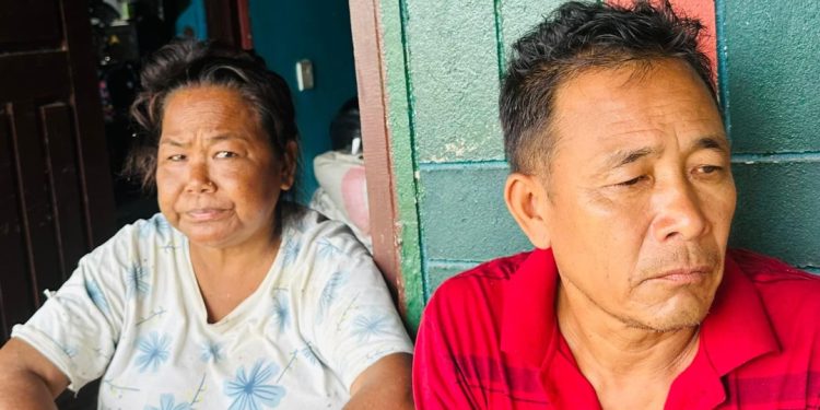 बेपत्ता छोराको बाटो हेर्दै गुरुङ दम्पती