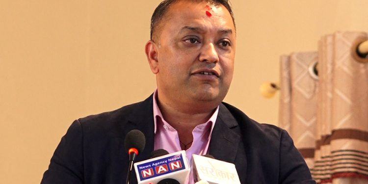 बिआरआइ विवादमा मतभेद, सरकारको स्थायित्वप्रति गगन थापाको चेतावनी