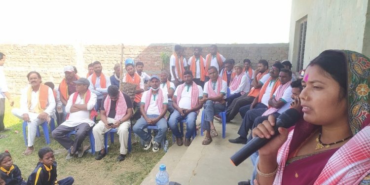 मुसहर समुदायका विद्यार्थीको आत्मविश्वास वृद्धि गर्न पोसाक सहयोग