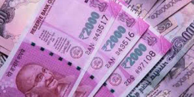 नेपाली ग्राहकभारलाई भारुको मूल्यवृद्धि: चाडपर्वमा सीमावर्ती बजारको दोहन