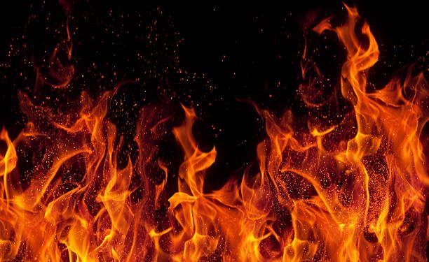 झापामा भीषण आगलागी: एकतले घर जलेर तीन लाखको क्षति