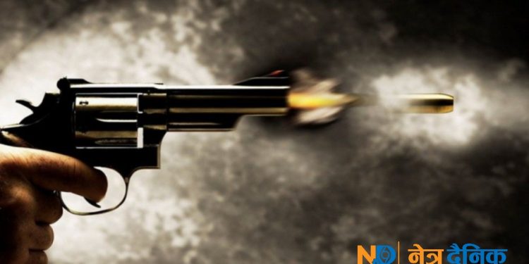 प्रहरी असईले आफैलाई गोली हानेर