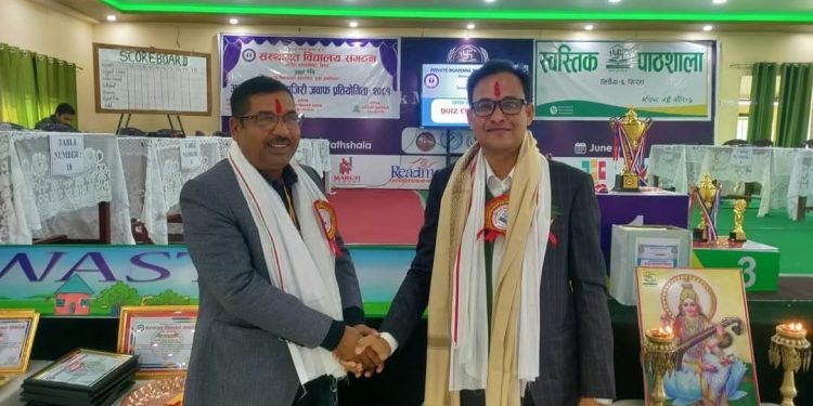 गुणस्तरीय शिक्षा प्रवर्द्धनमा जोड, अध्यक्ष चौधरी सम्मानित