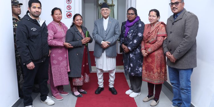 प्रधानमंत्री लाई ज्ञापनपत्र ः विवाहको उमेरहद कानुनी रुपमा २० वर्षनै राख्न अनुरोध