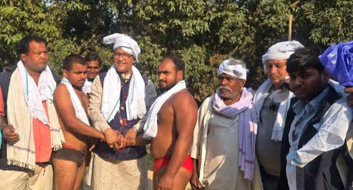 लहानको छाडापट्टीमा पहलमानी सुरु, भोलि पनि जारी रहने