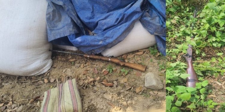 शिकारीको तयारीमा फालिएको बन्दुक : गोलबजार प्रहरीले जङ्गलबाट दुई थान भरुवा बन्दुक बरामद