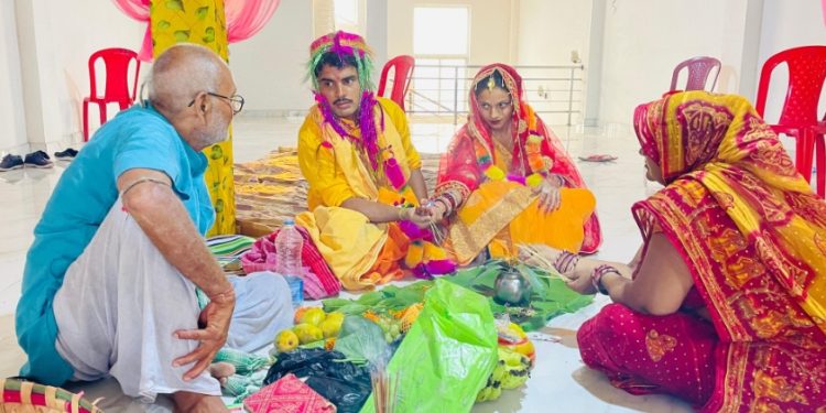 सिरहाबाट सामाजिक क्रान्तिको शुरुआत : ब्राह्मण–मण्डल युगलको अन्तरजातीय र दहेजविहीन विवाह