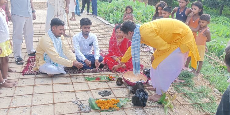 प्रदेश सरकारको बजेटमा नरगीमा आरसीसी सडक, उपाध्यक्ष यादवले गरिन् शिलान्यास