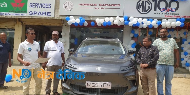 रत्ना अटो शोरुममार्फत ८ भेरिएसनका ईभी बिक्री