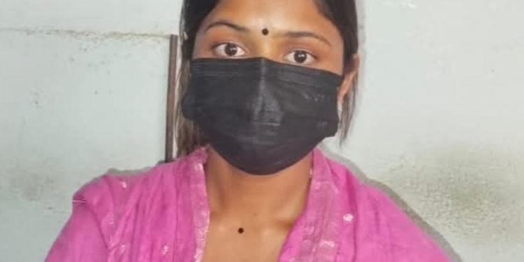 TikTok Live मा अश्लील गालीगलौज: धनुषाकी युवती प्रहरी नियन्त्रणमा