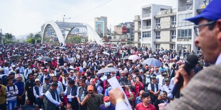 सरकारी बेवास्ताले फेरि आन्दोलनको बाटोमा शिक्षक महासङ्घ