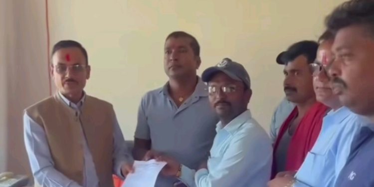 ६ हजार एम्बुलेन्स संकटमा नवीकरण रोकिँदा सेवाग्राही जोखिममा