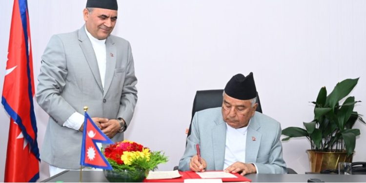 अन्तरिम सरकारको सिफारिसमा पहिलो अध्यादेश जारी