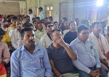 सिरहाका ११ सय टेन्ट व्यवसायीहरूको पहिलो जिल्ला अधिवेशन: नयाँ नेतृत्वका लागि बन्द सत्र सुरु