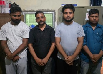 ।हुण्डी कारोबारी विरुद्ध पर्सा प्रहरीको स्टिङ्ग अप्रेशन ; साढे ५२ लाख रुपैया सहित ४ जना पक्राउ