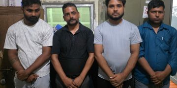 ।हुण्डी कारोबारी विरुद्ध पर्सा प्रहरीको स्टिङ्ग अप्रेशन  ; साढे ५२ लाख रुपैया सहित ४ जना पक्राउ