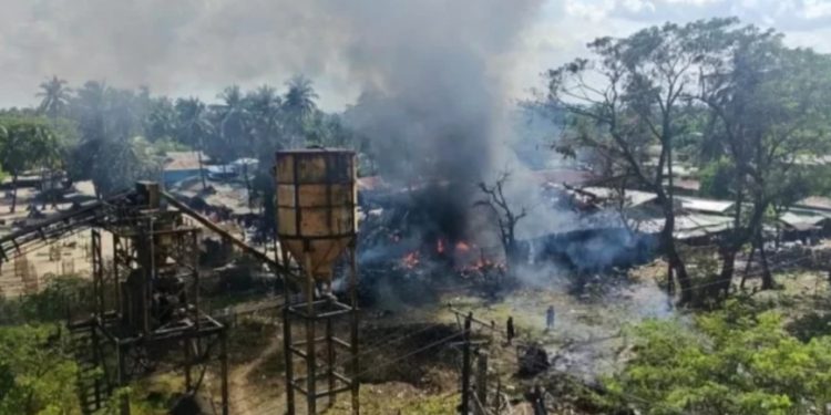 म्यान्मारमा सेनाको हवाई आक्रमण, ४९ जनाको मृत्यु